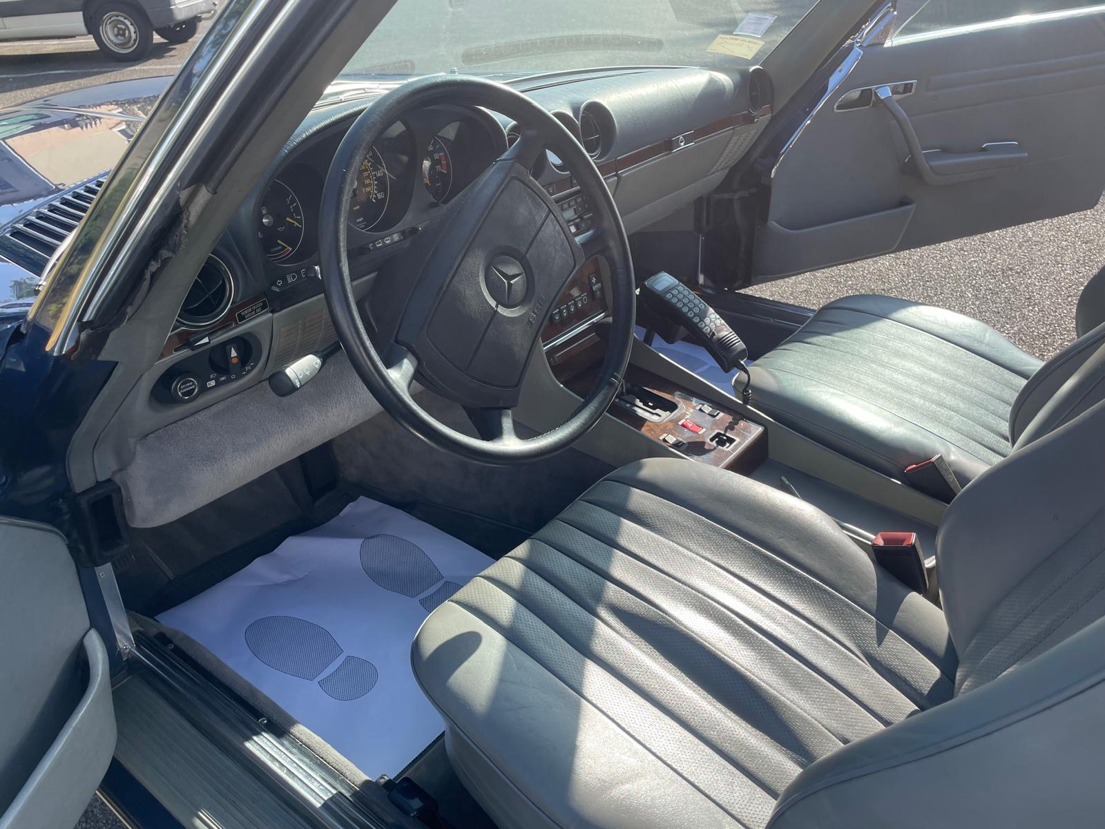 mercedes-560sl-essence-annee-1986-37-900
