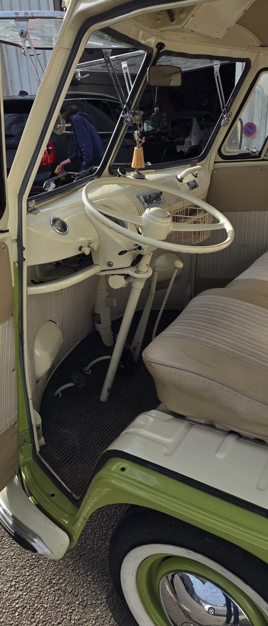 volkswagen-combi-t-1-essence-annee-1973-42-900