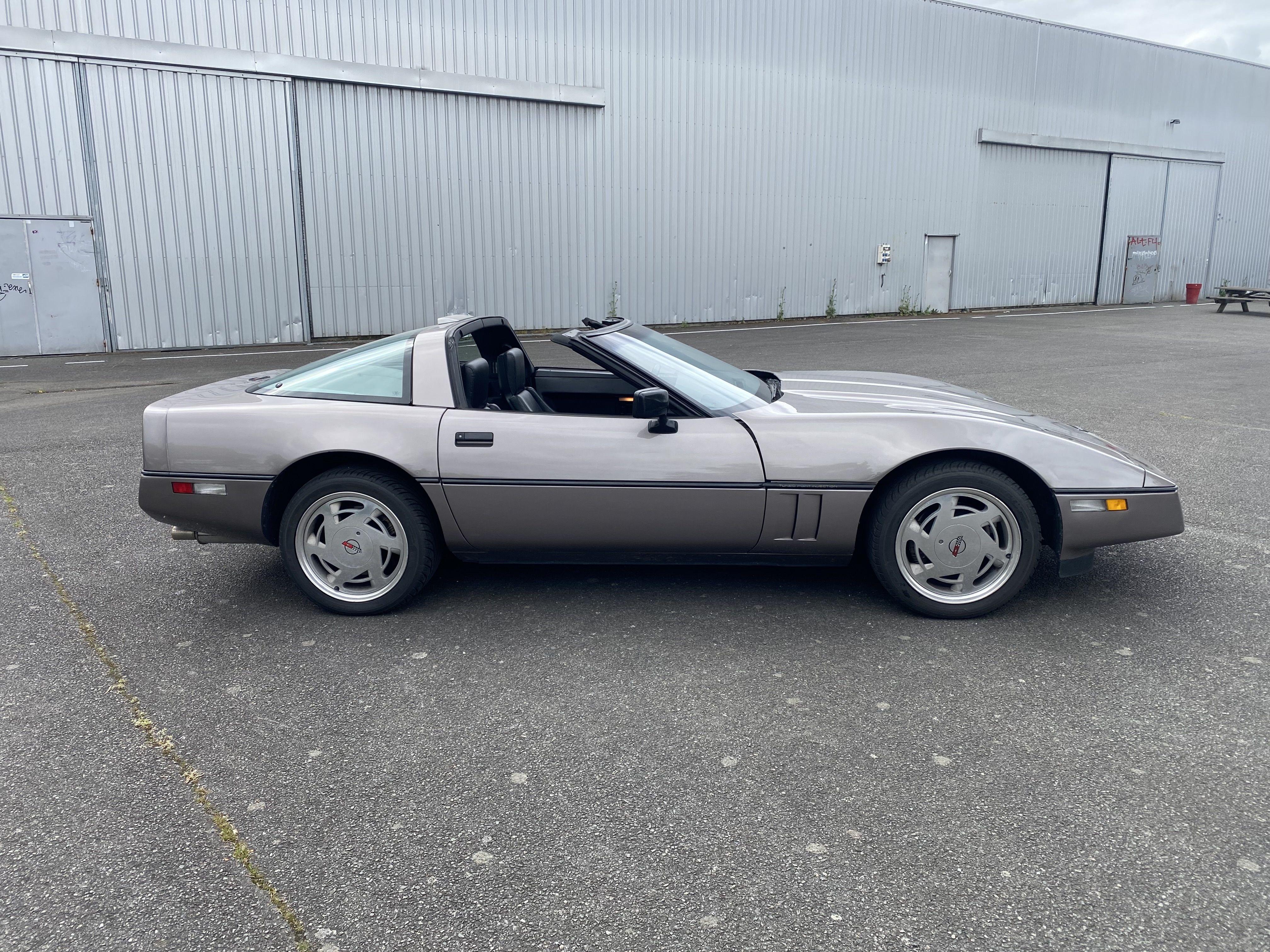 corvette-c4-essence-annee-1988-25900