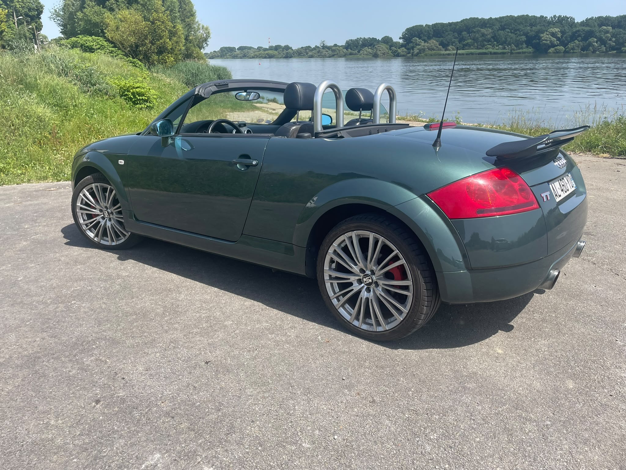 audi-tt-essence-annee-2000-11-490