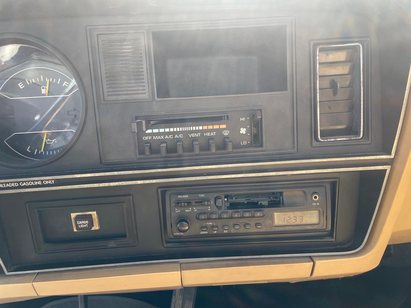dodge-dodge-ram-d-150-essence-annee-1987-16-900