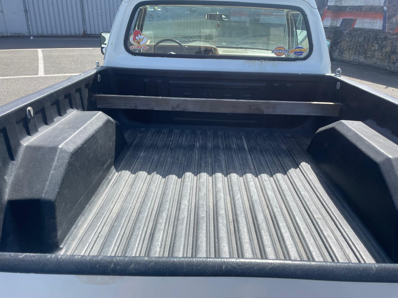 dodge-dodge-ram-d-150-essence-annee-1987-16-900