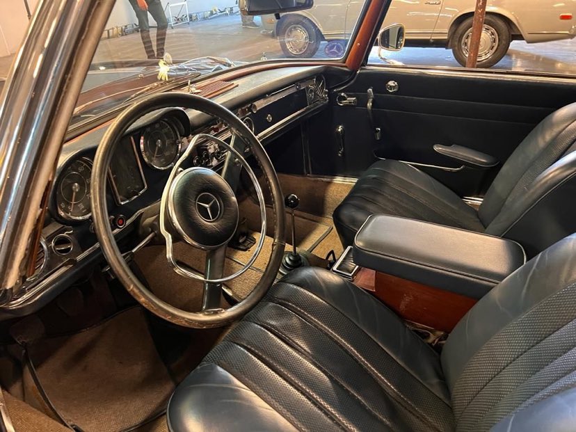 100-mercedes-benz-230-sl-essence-annee-1967-78-900