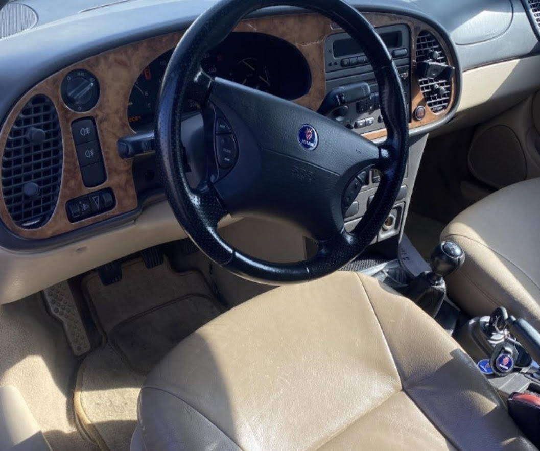 saab-9-3-essence-annee-2003-6900