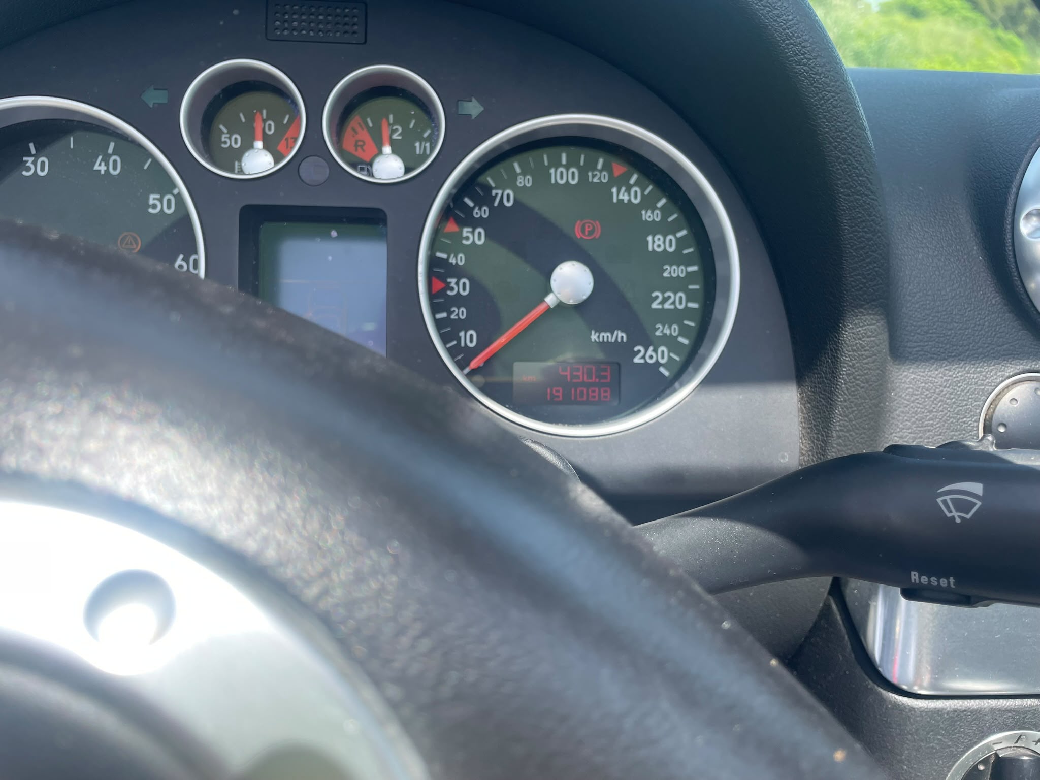audi-tt-essence-annee-2000-11-490