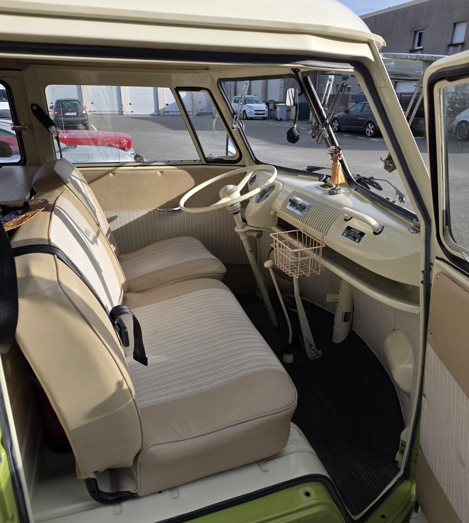volkswagen-combi-t-1-essence-annee-1973-42-900
