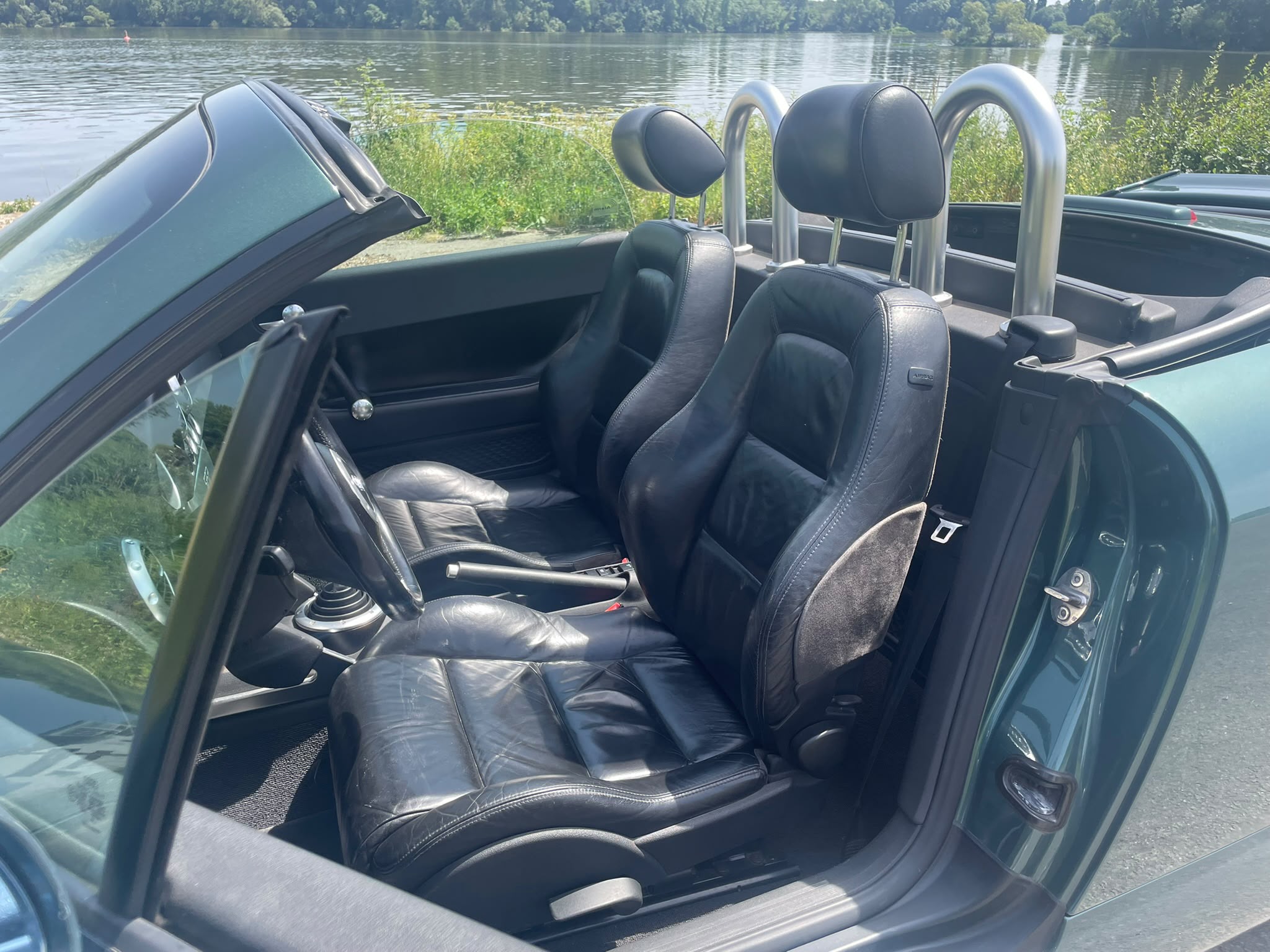 audi-tt-essence-annee-2000-11-490