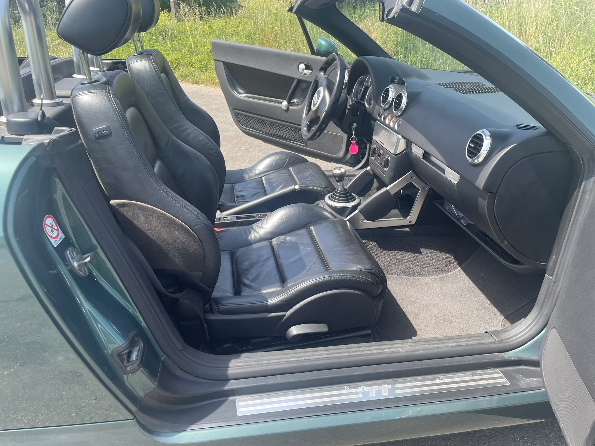 audi-tt-essence-annee-2000-11-490