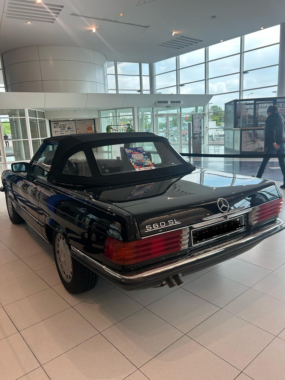 mercedes-560-sl-essence-annee-1988-sur-demande