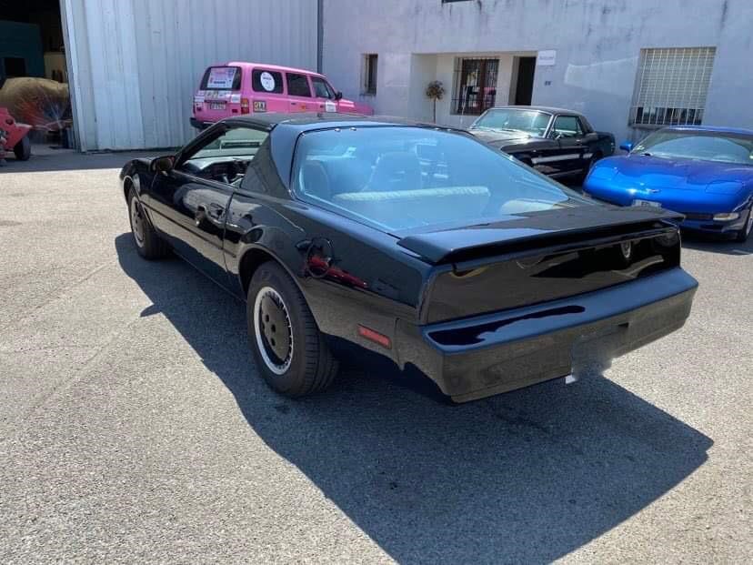 pontiac-firebird-transam-essence-annee-1982-prix-sur-demande