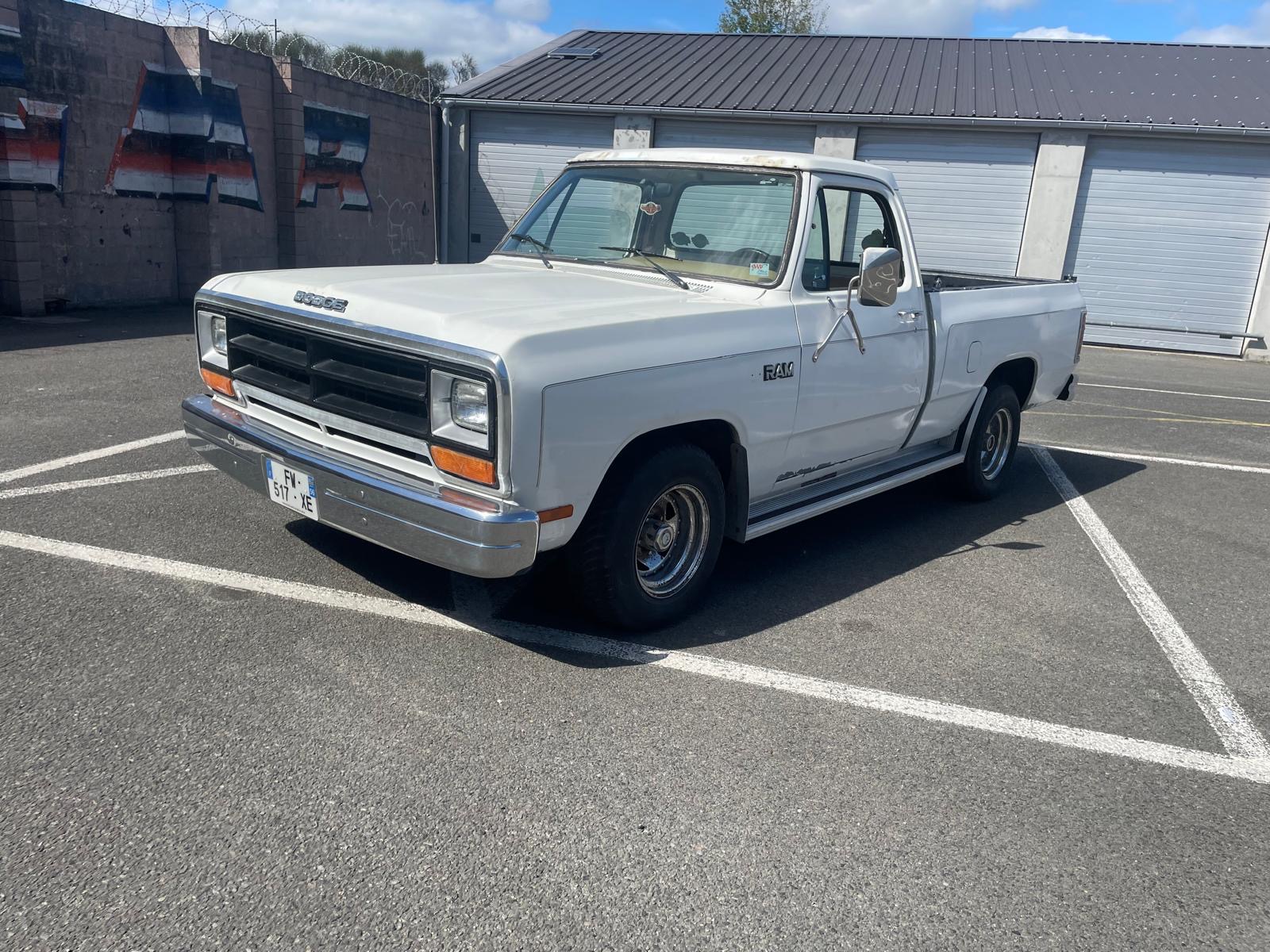 dodge-dodge-ram-d-150-essence-annee-1987-16-900