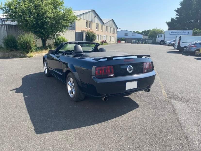 93-ford-mustang-essence-annee-2006-33-900