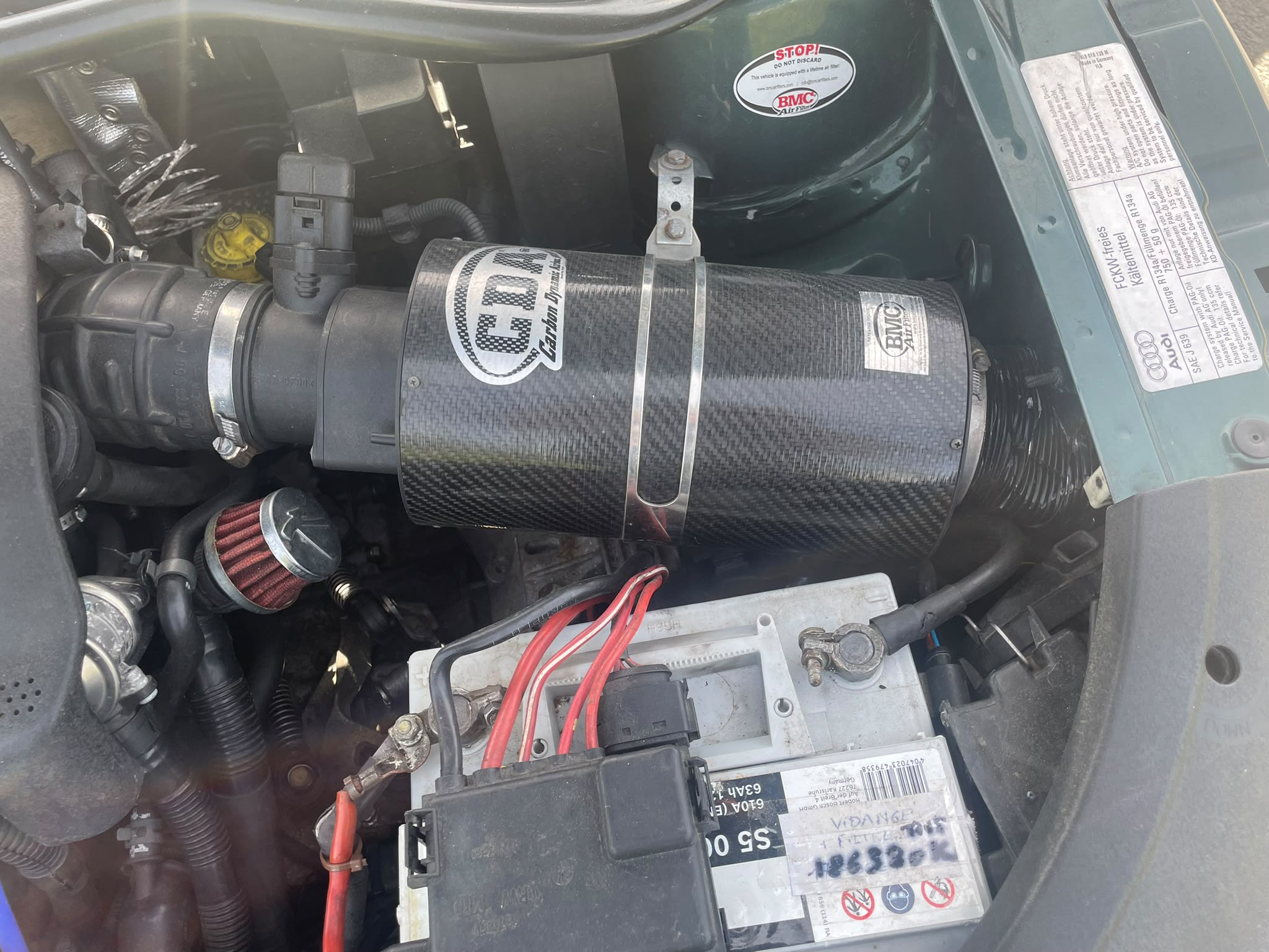 audi-tt-essence-annee-2000-11-490